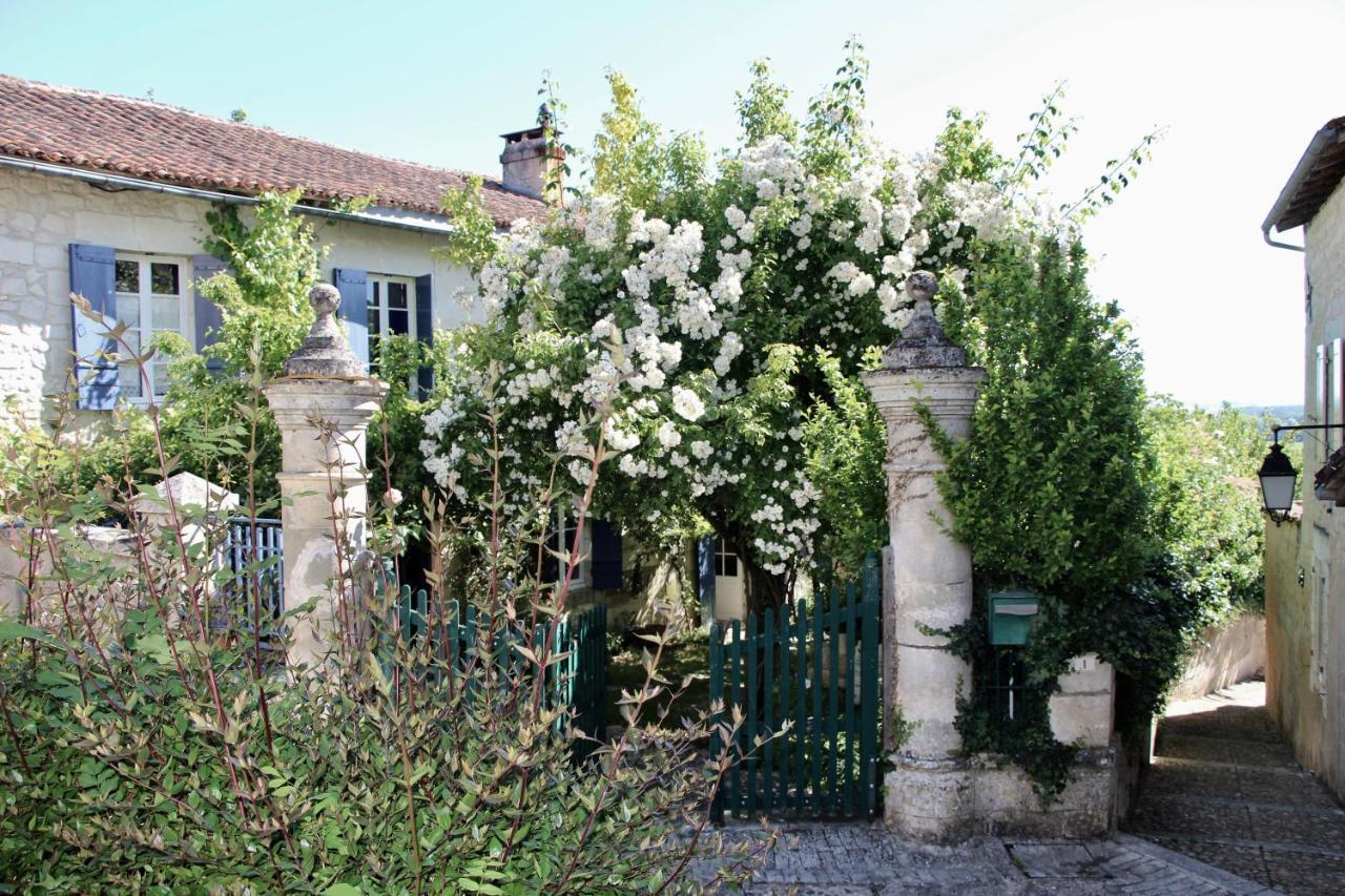 Grange Bleuet Bed & Breakfast Aubeterre-sur-Dronne Exterior foto